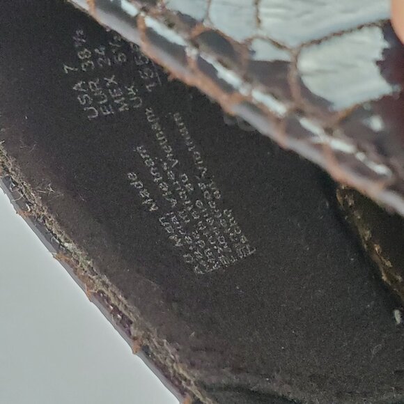 Christian Siriano for Payless Closed Toe Faux Reptile Classic Heels Shoes Size 7 - Picture 13 of 16